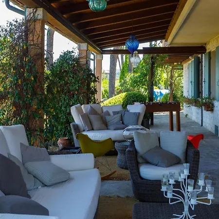 Rosaria By Mmega Villa Ripe